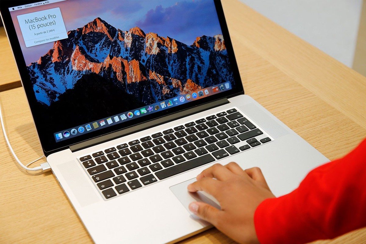 傲世皇朝平台一站登陆 据报道，苹果公司将于明天发布16英寸的MacBook Pro