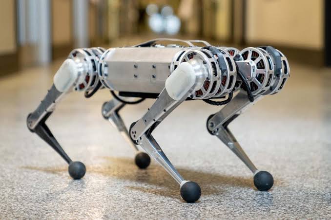 傲世皇朝平台一站登陆 麻省理工学院的“迷你猎豹”机器人可以同步跳跃和踢足球